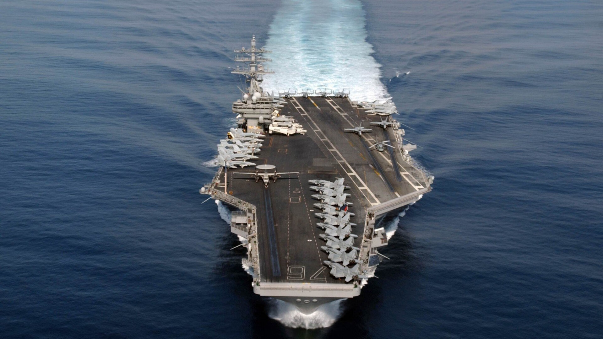 英格兰球员场上起冲突,主帅紧急平息,英格兰球员状态